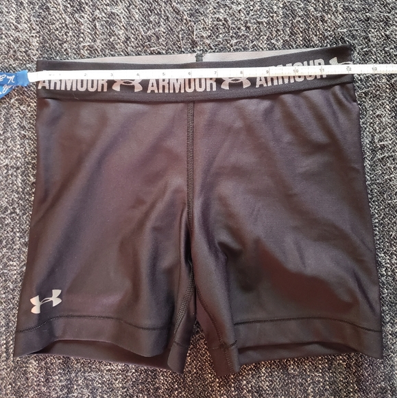 Black Under Armour shorts - XS - Picture 7 of 9